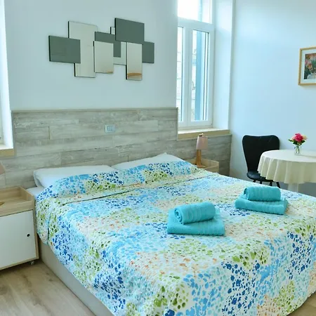 De 18 m² En Avec 1 salle Maison d'hôtes Split