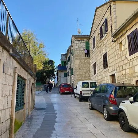 En-suite Rose On Rokova Street - 5 Min Walk To The Old Town Of Split