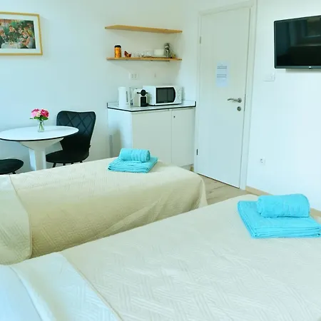 En-suite Rose On Rokova Street - 5 Min Walk To The Old Town Of Gæstehus Split